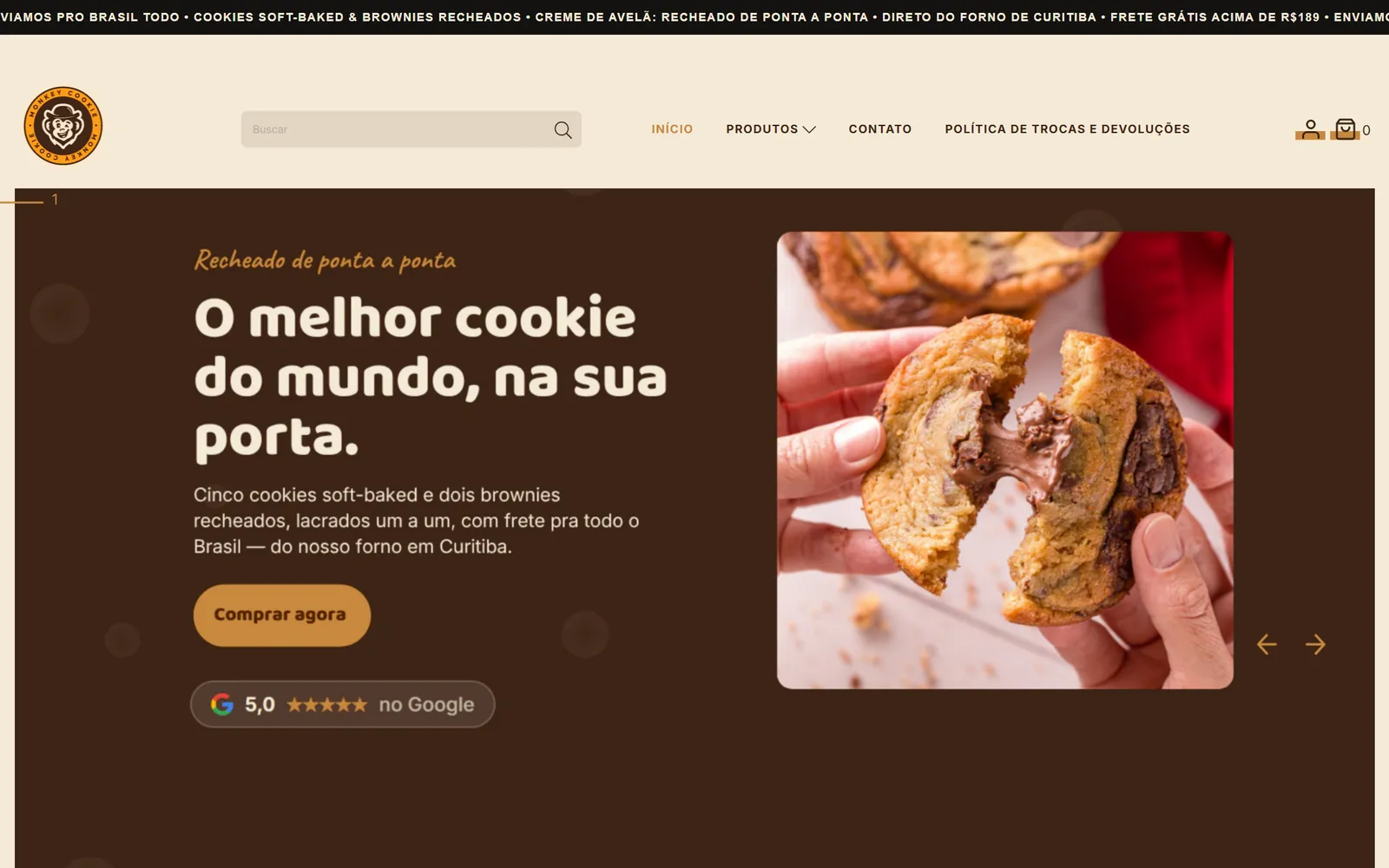 Loja online da Monkey Cookie no computador: faixa de avisos, logo redondo e banner marrom.